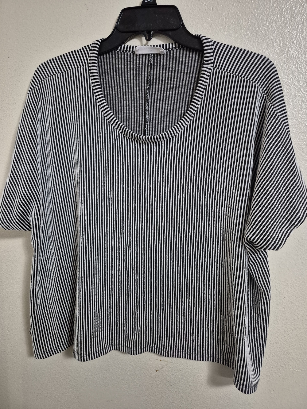 Zenana Outfitters Black & White Striped Short Sleeve Tee
